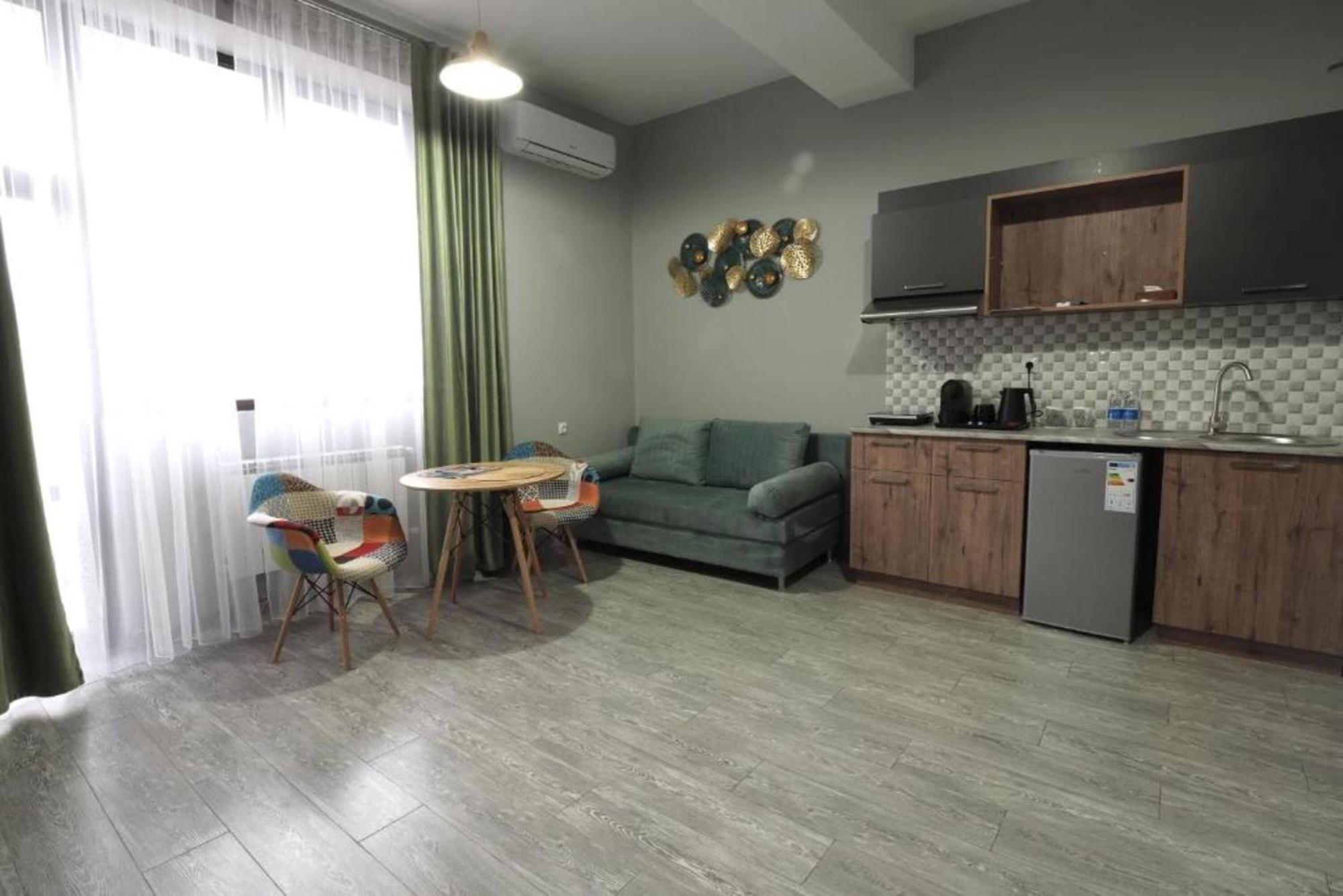 Hotel Menua Jereván Szoba fotó